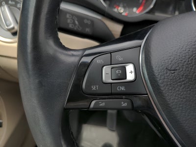 2017 Volkswagen Passat 1.8T SE w/Technology