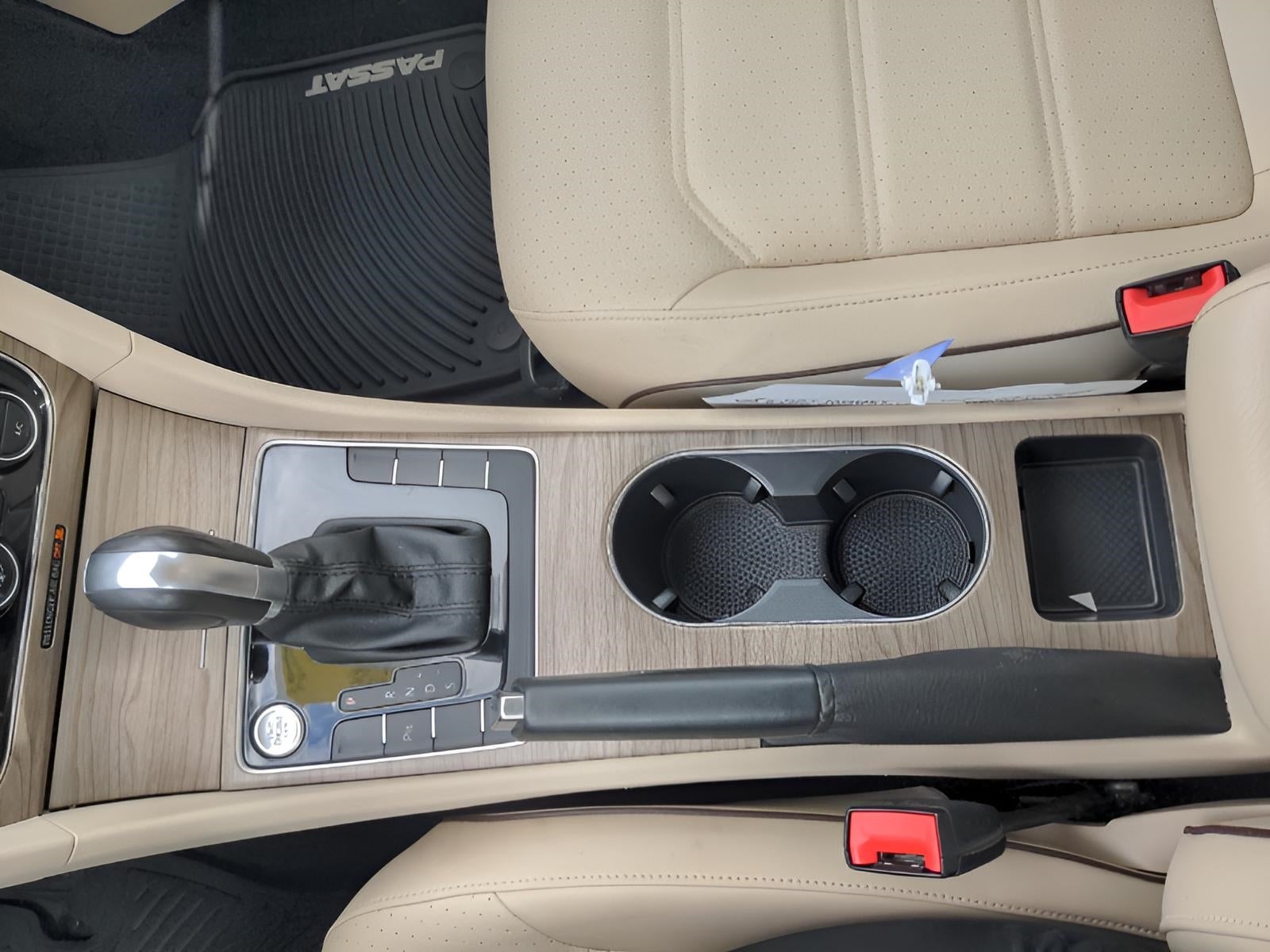 2017 Volkswagen Passat 1.8T SE w/Technology