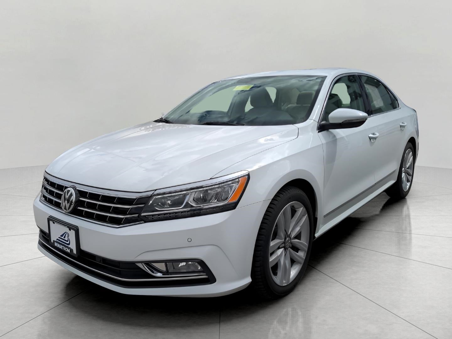 2017 Volkswagen Passat 1.8T SE w/Technology