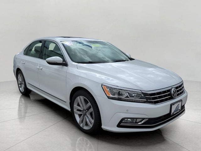 2017 Volkswagen Passat 1.8T SE w/Technology