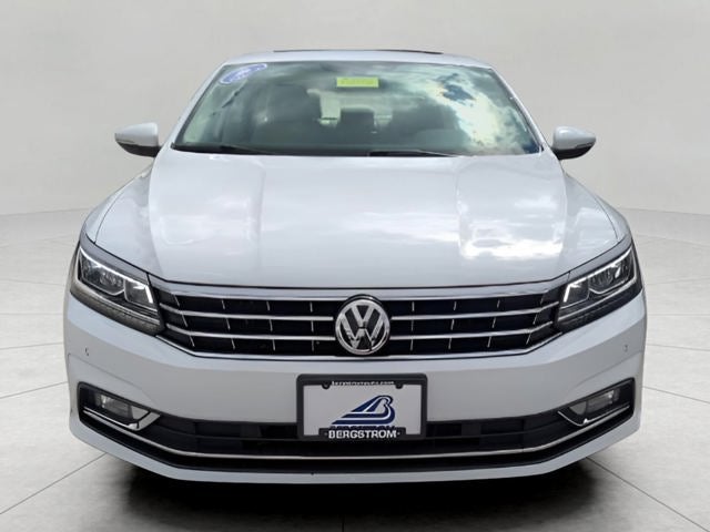 2017 Volkswagen Passat 1.8T SE w/Technology