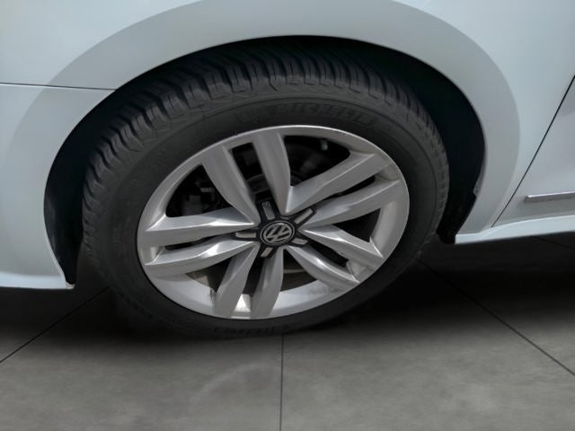 2017 Volkswagen Passat 1.8T SE w/Technology