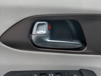 2024 Chrysler Voyager LX