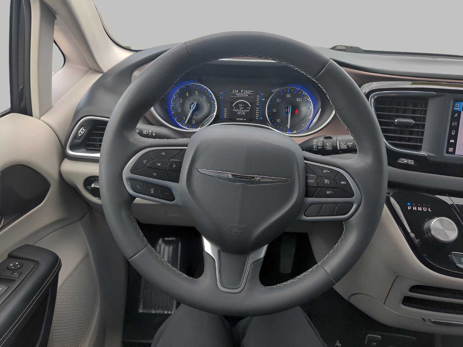 2024 Chrysler Voyager LX