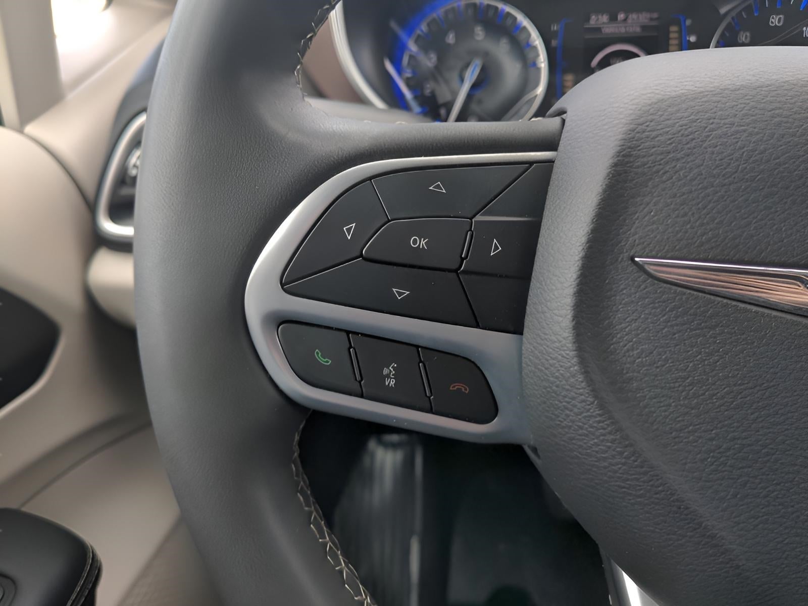 2024 Chrysler Voyager LX