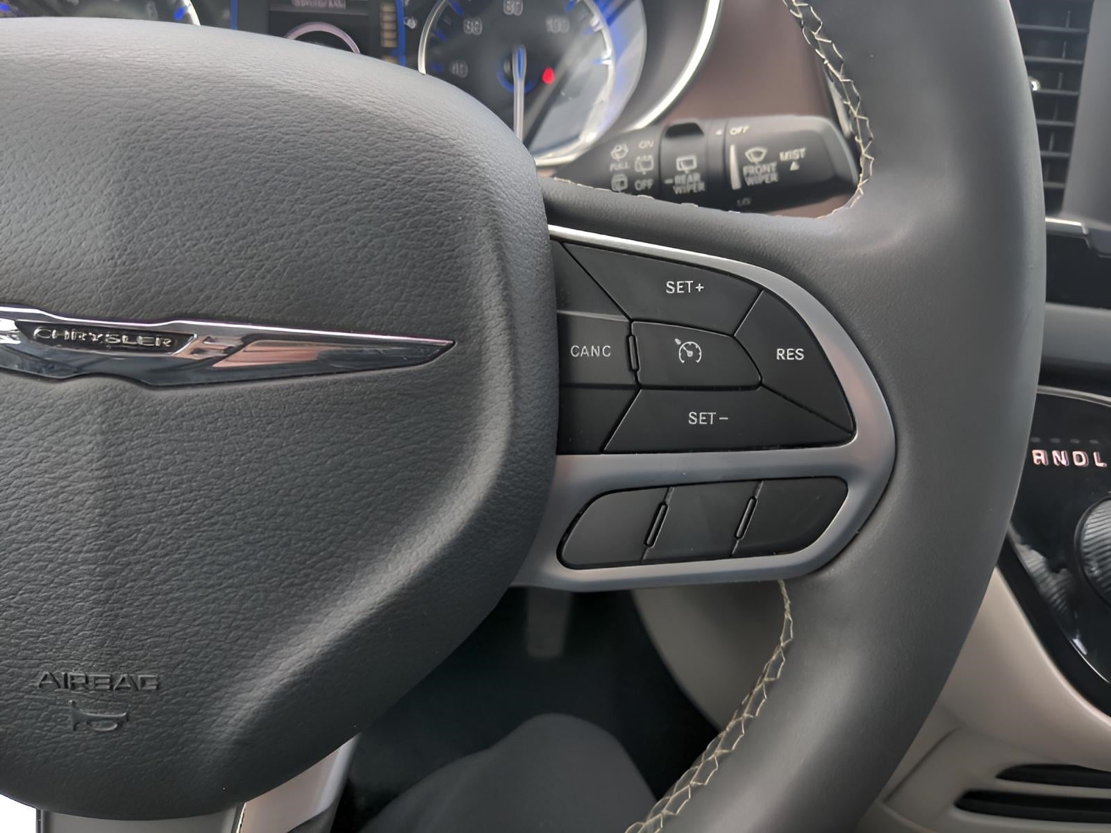 2024 Chrysler Voyager LX