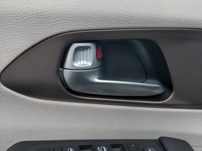 2024 Chrysler Voyager LX
