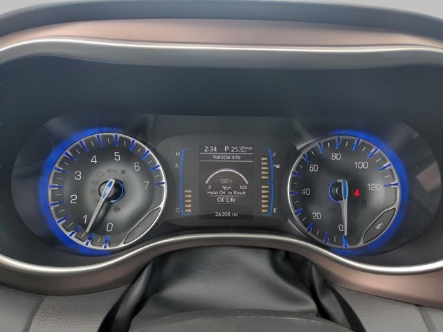 2024 Chrysler Voyager LX