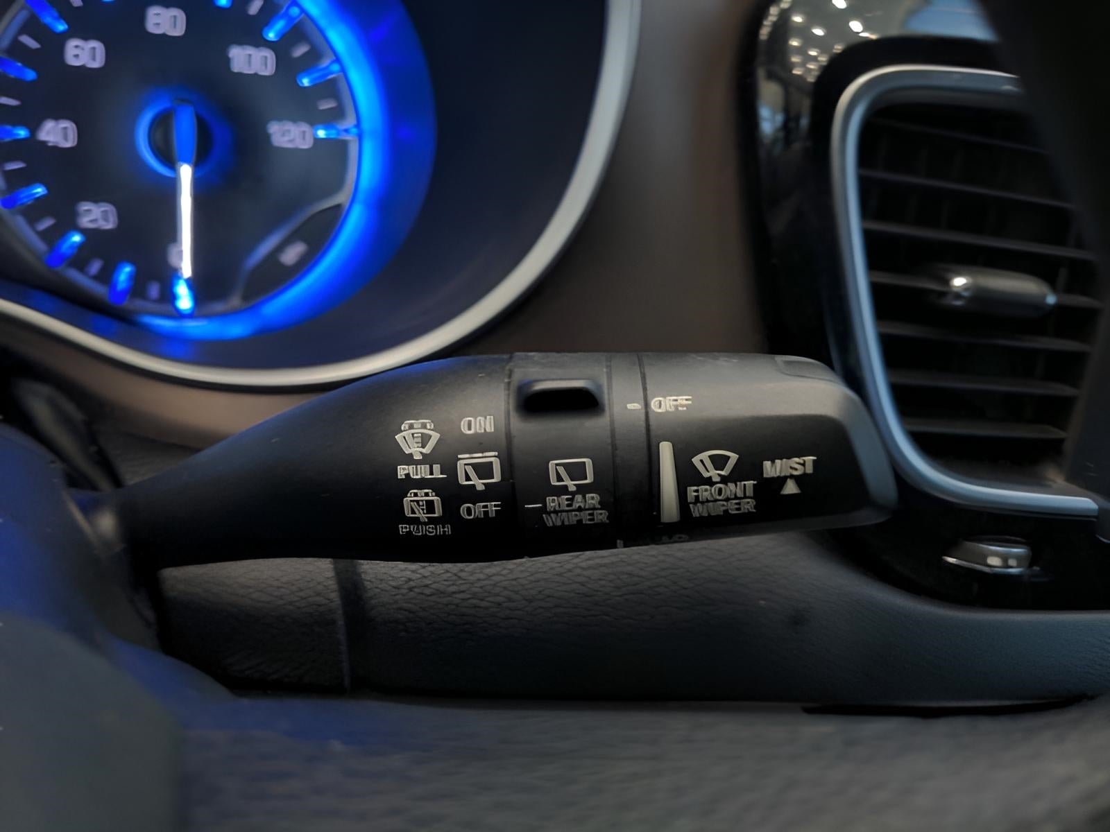 2020 Chrysler Voyager LXI