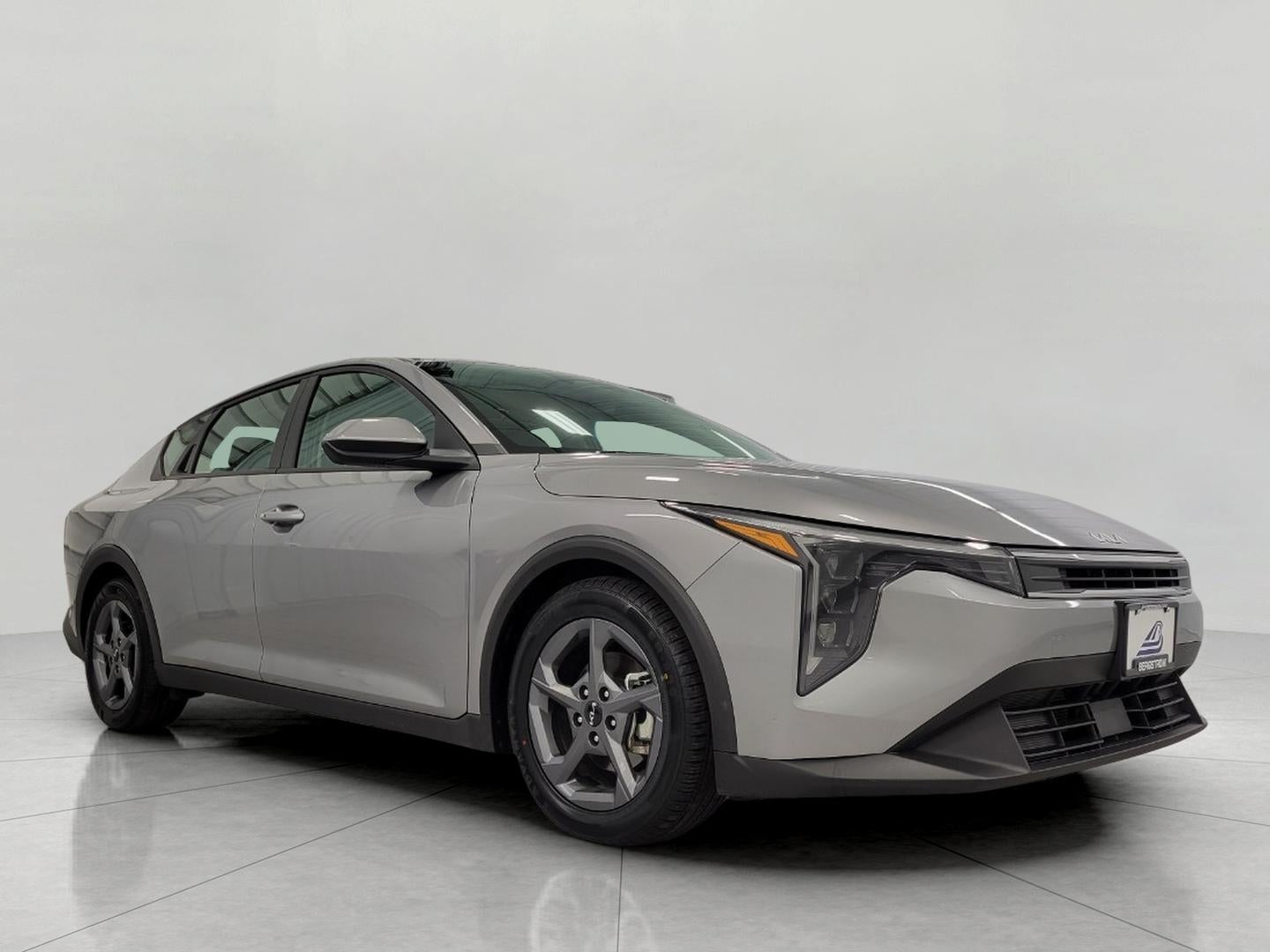 2025 Kia K4 LXS AT's photo