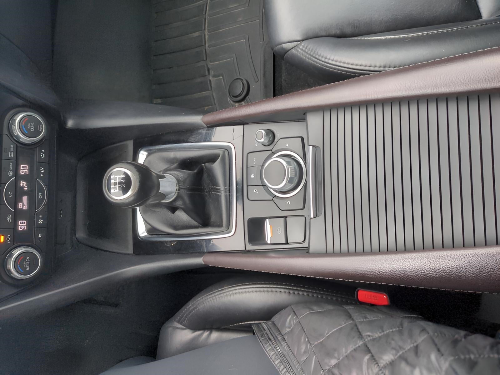 2018 Mazda Mazda3 5-Door Touring