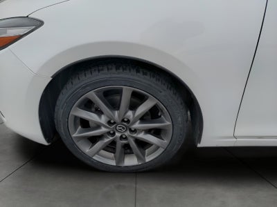 2018 Mazda Mazda3 5-Door Touring