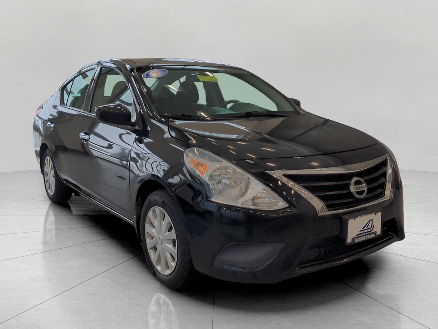 2016 Nissan Versa SV