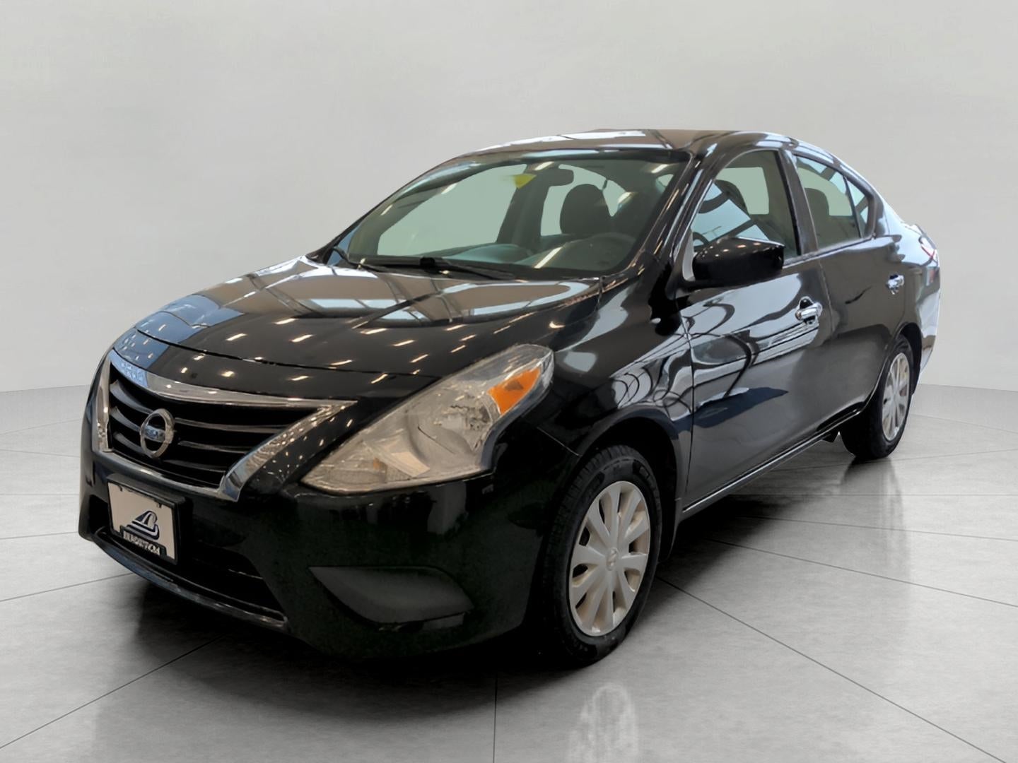 2016 Nissan Versa SV