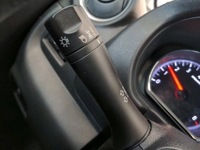 2016 Nissan Versa SV