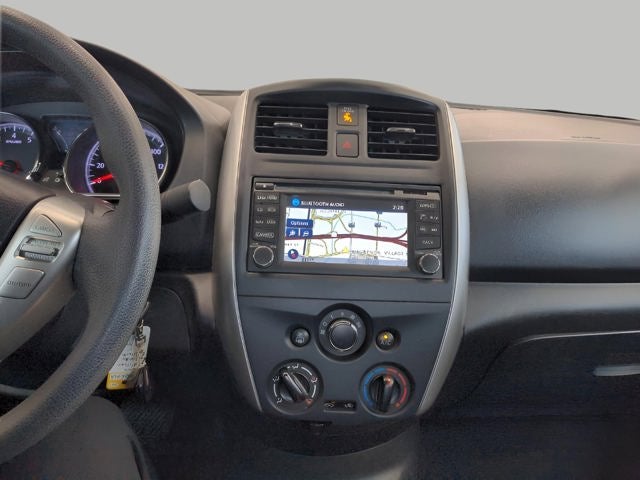 2016 Nissan Versa SV