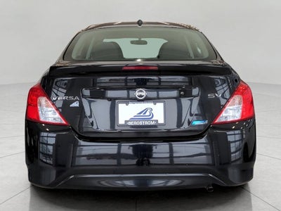 2016 Nissan Versa SV