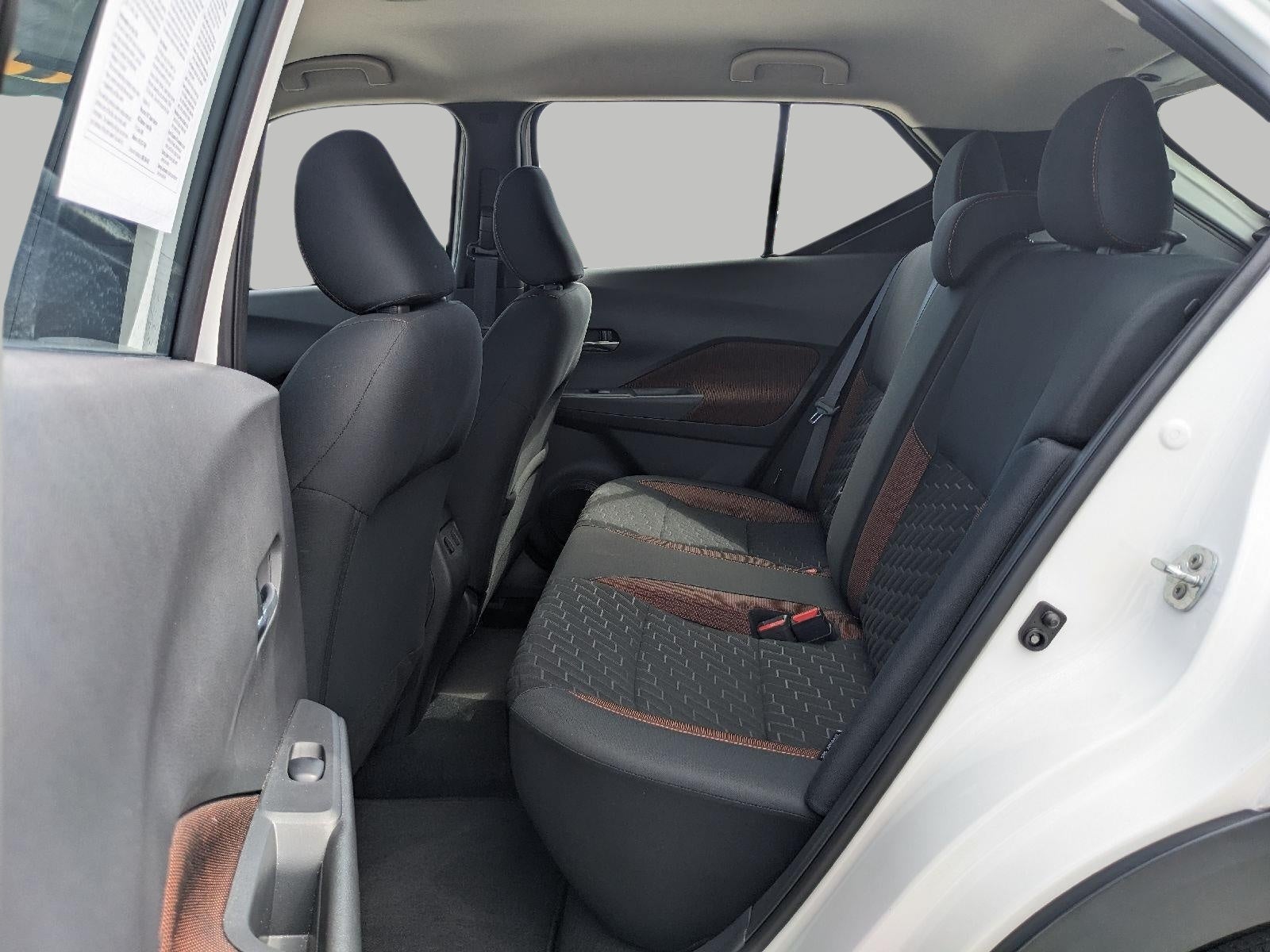 2021 Nissan Kicks SR