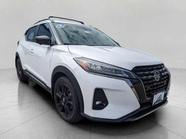 2021 Nissan Kicks SR
