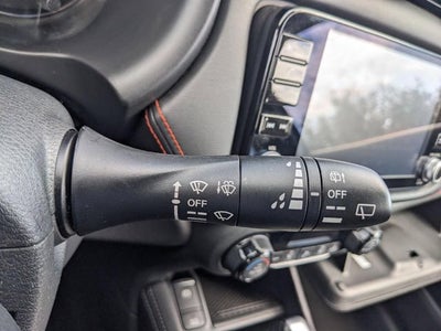 2021 Nissan Kicks SR