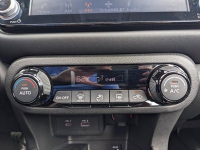 2021 Nissan Kicks SR