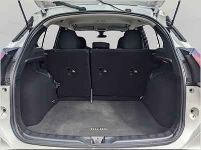 2021 Nissan Kicks SR