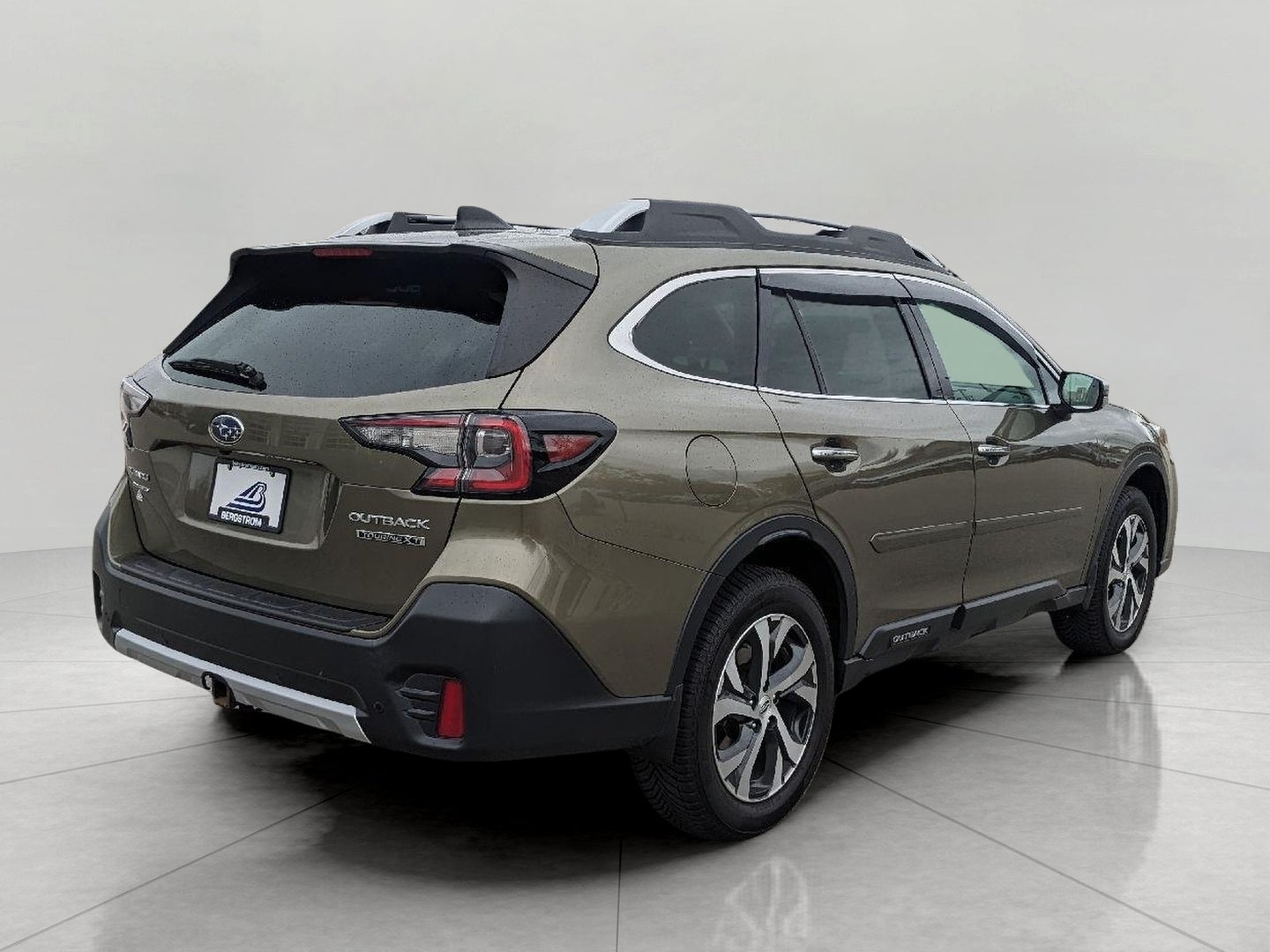 2022 Subaru Outback Touring XT