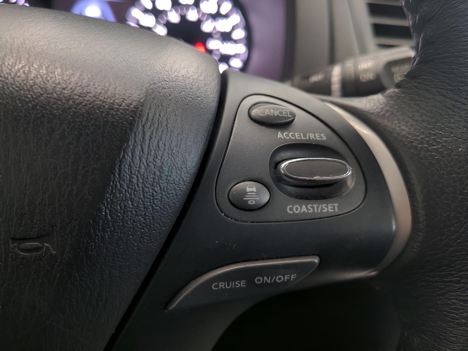 2018 Nissan Pathfinder SL