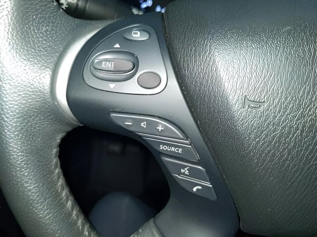 2018 Nissan Pathfinder SL