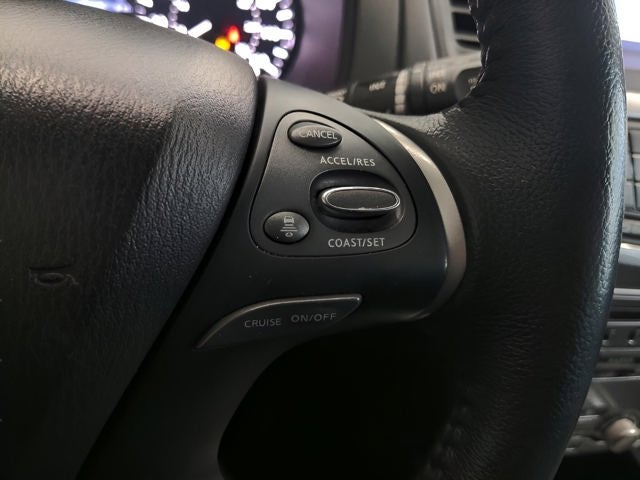 2018 Nissan Pathfinder SL