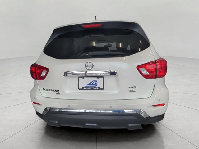 2018 Nissan Pathfinder SL