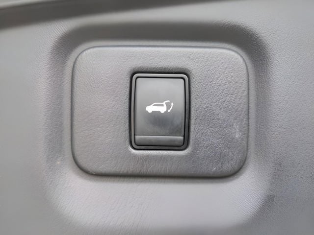 2018 Nissan Pathfinder SL