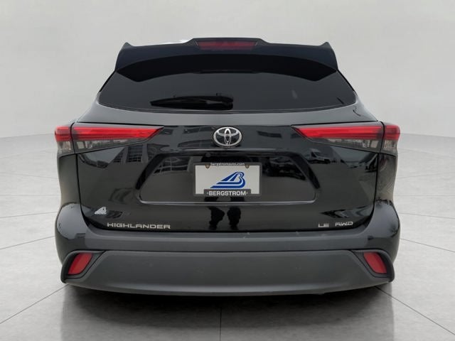 2022 Toyota Highlander LE