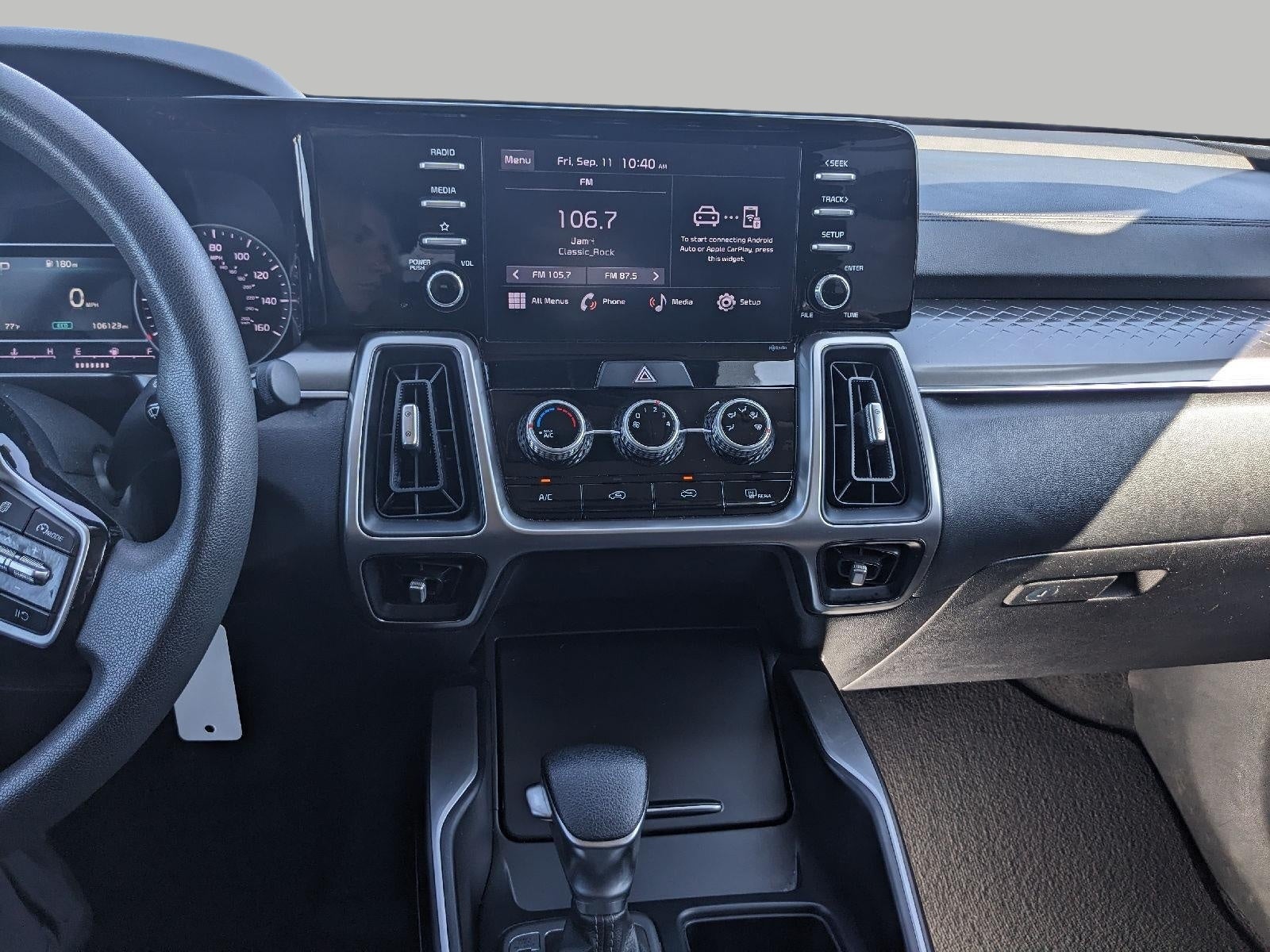 2022 Kia Sorento LX