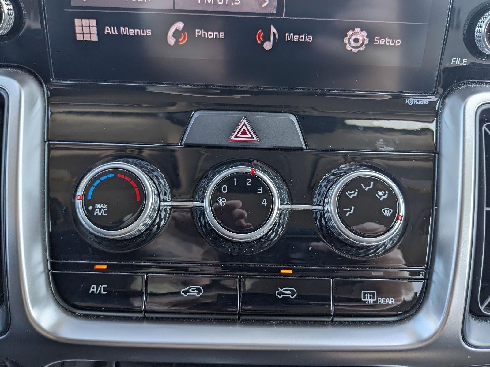2022 Kia Sorento LX