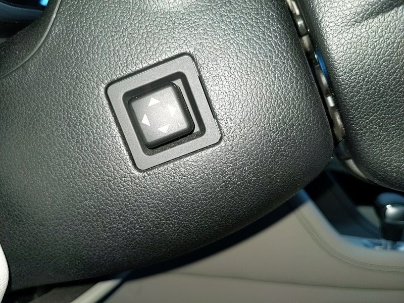 2022 Genesis G70 2.0T