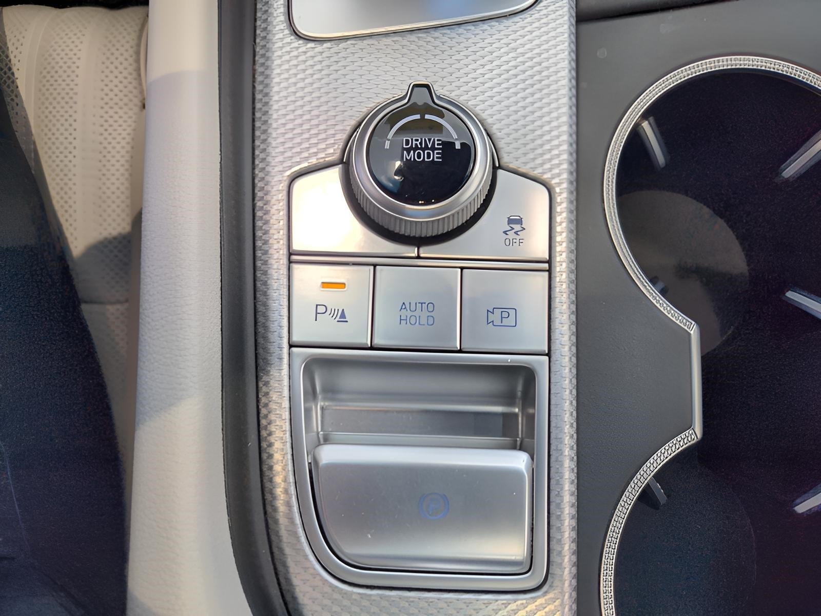 2022 Genesis G70 2.0T