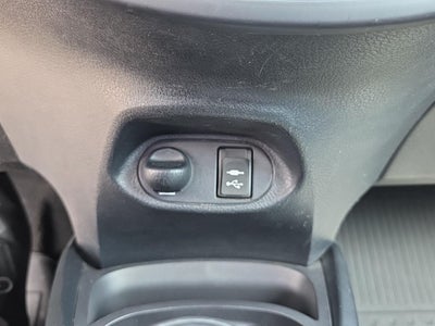 2017 Toyota Yaris L
