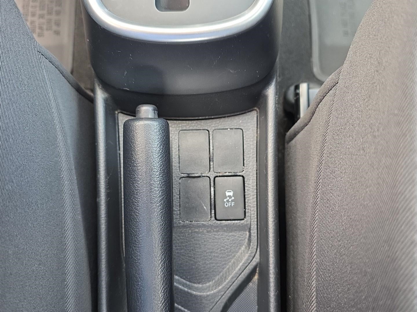 2017 Toyota Yaris L