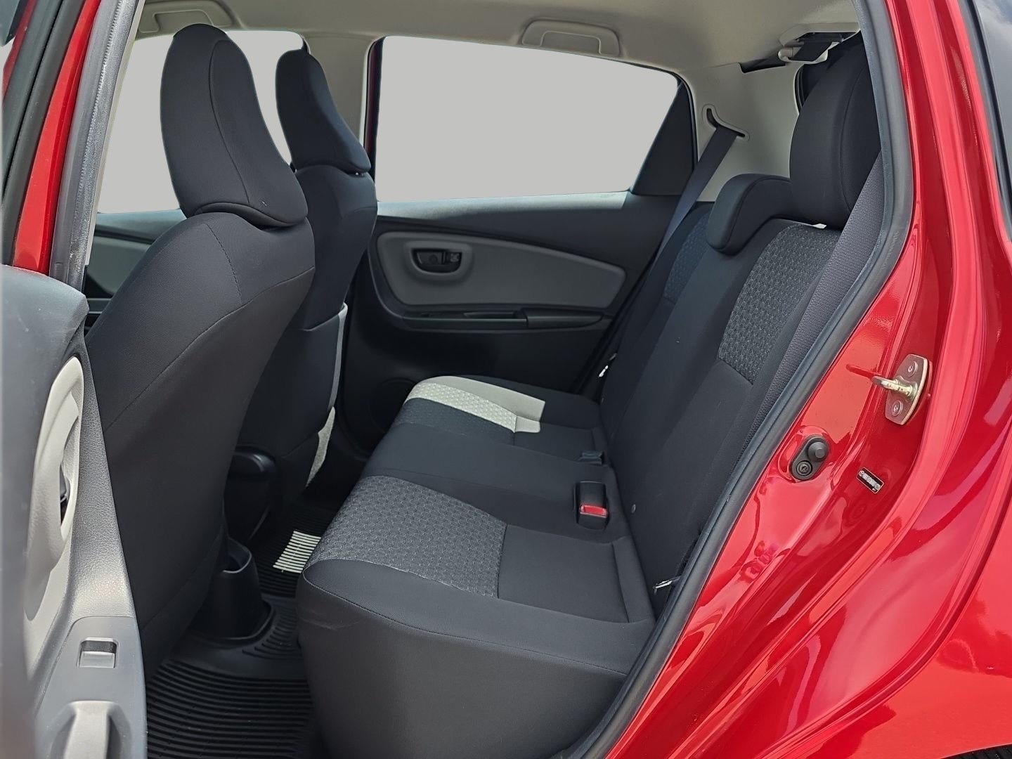 2017 Toyota Yaris L