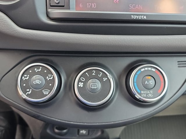 2017 Toyota Yaris L