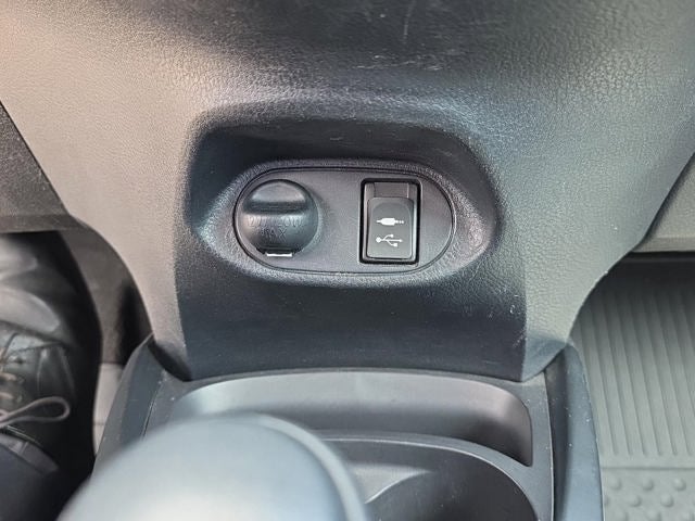 2017 Toyota Yaris L