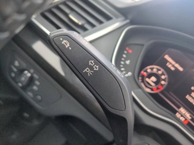 2020 Audi Q5 Premium Plus